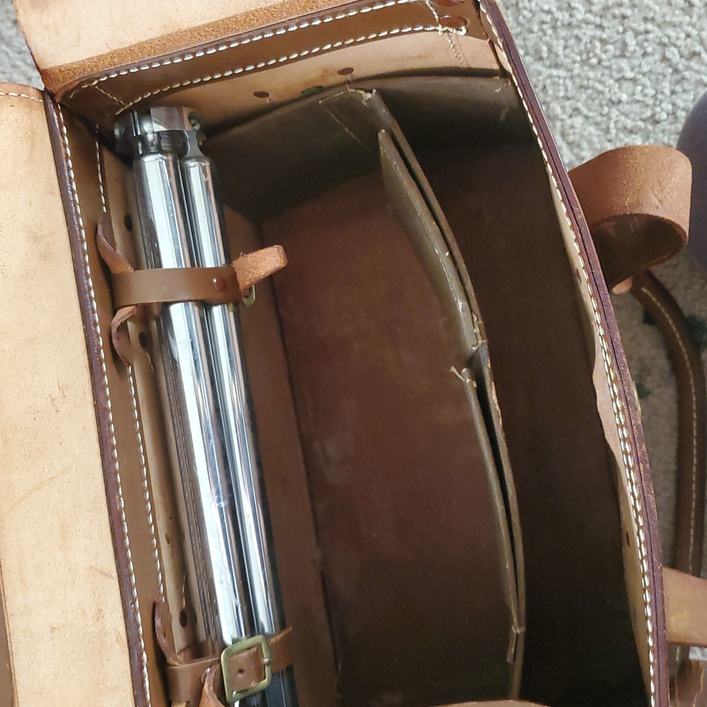 Vintage 1960s Camera Kit w/ Leather Case – Flashcube + Accessories - Picture 6 of 13